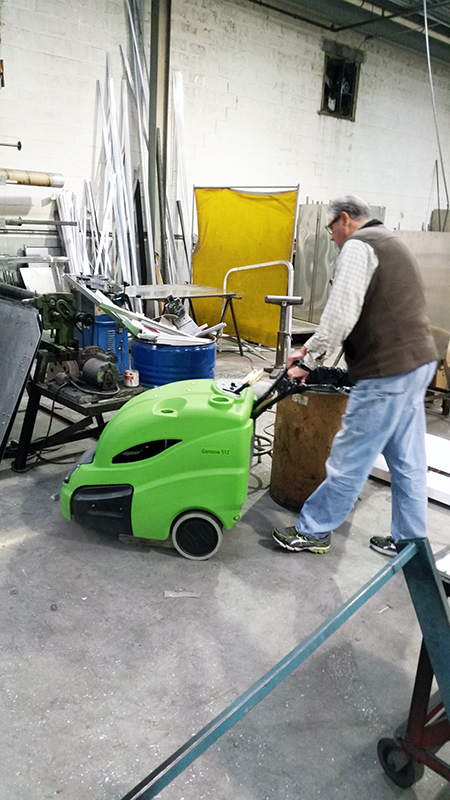 IPC Eagle 512 Vacuum Sweeper in Action